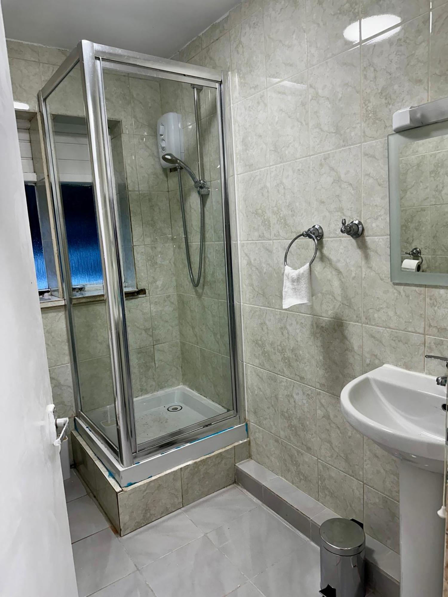Gatwick Birchwood Lodge With Holiday Parking Хорли Экстерьер фото